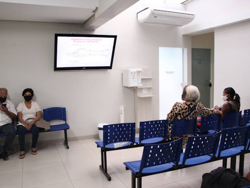 Sala de Espera — Clínica Dentária Anhanguera